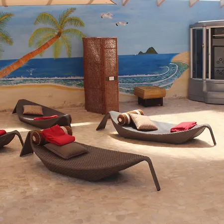 Parque de vacaciones Mit Terrasse- Pool Und Garten By Interhome *
